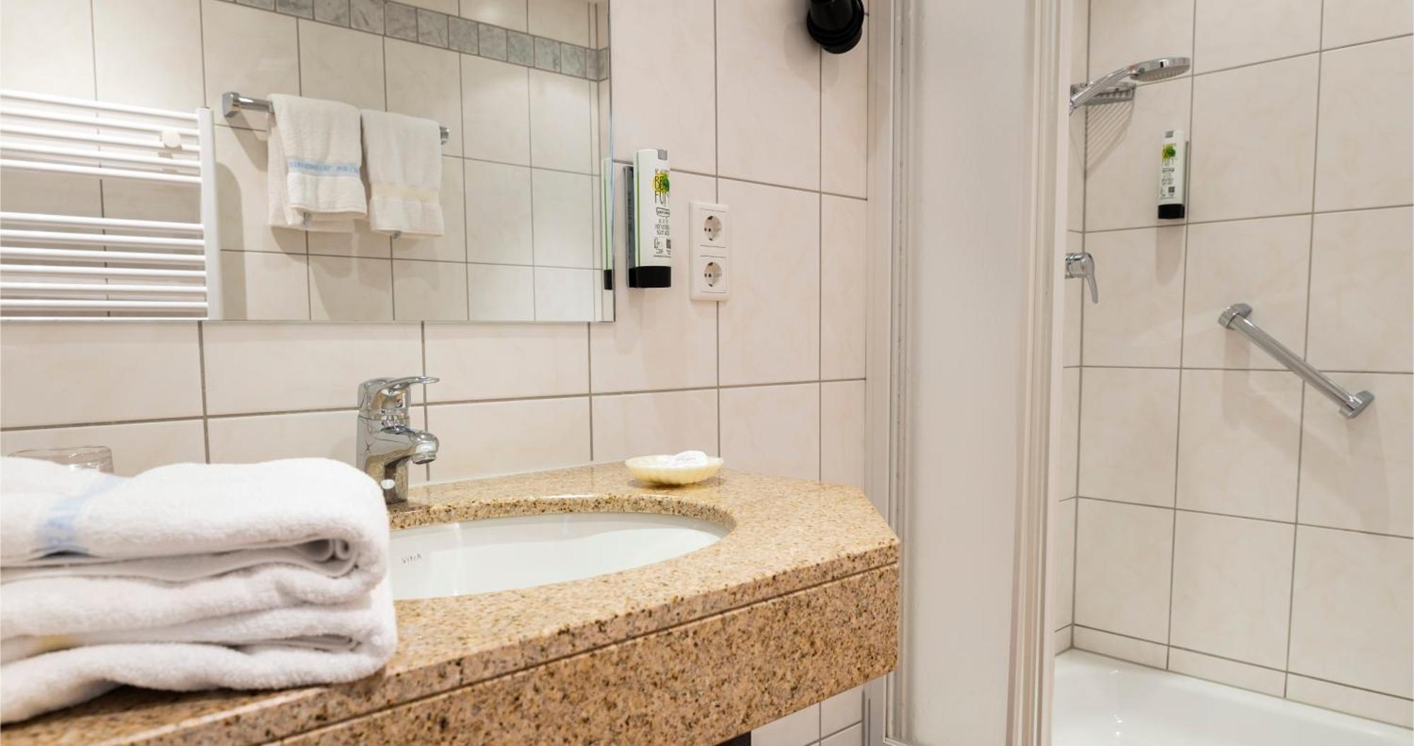 באלטרום Strandhotel Wietjes מראה חיצוני תמונה